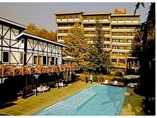 Hotel Broadway Srinagar  Bagian luar foto